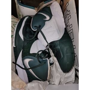 Nike
Kyrie 6 TB 'Pine Green'